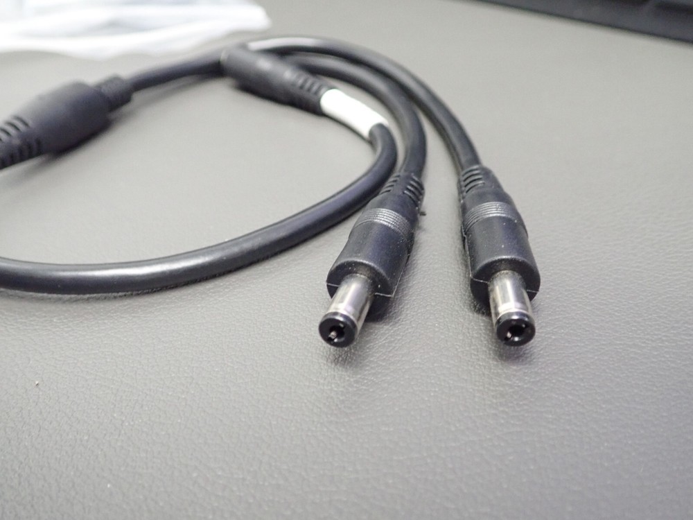 Gantom CB20 two way power splitter.