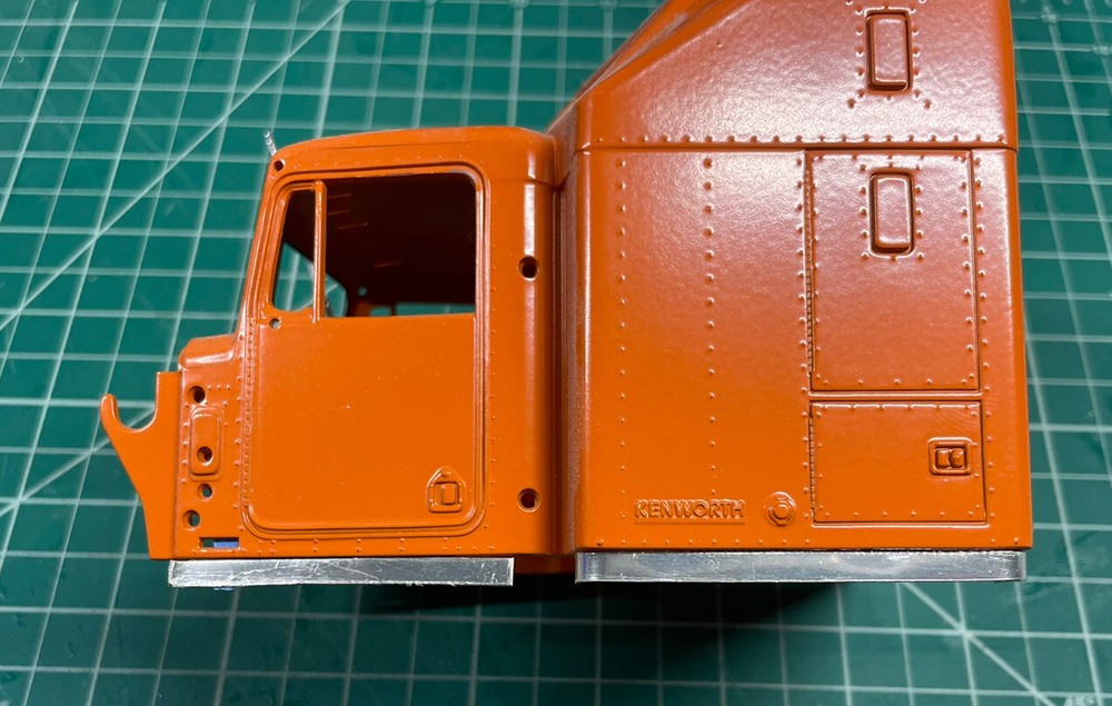 Kenworth 1/25 scale polished cab-sleeper panels