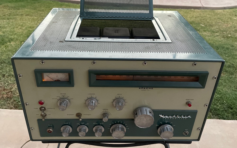 Vintage Heathkit TX-1 Apache Tube Ham Radio Transmitter