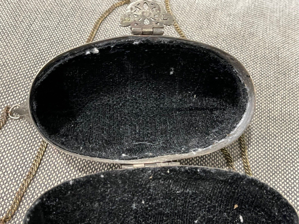 Vintage Antique Silver Played Coin Purse / Pillow Purse w/ Scrolling Design