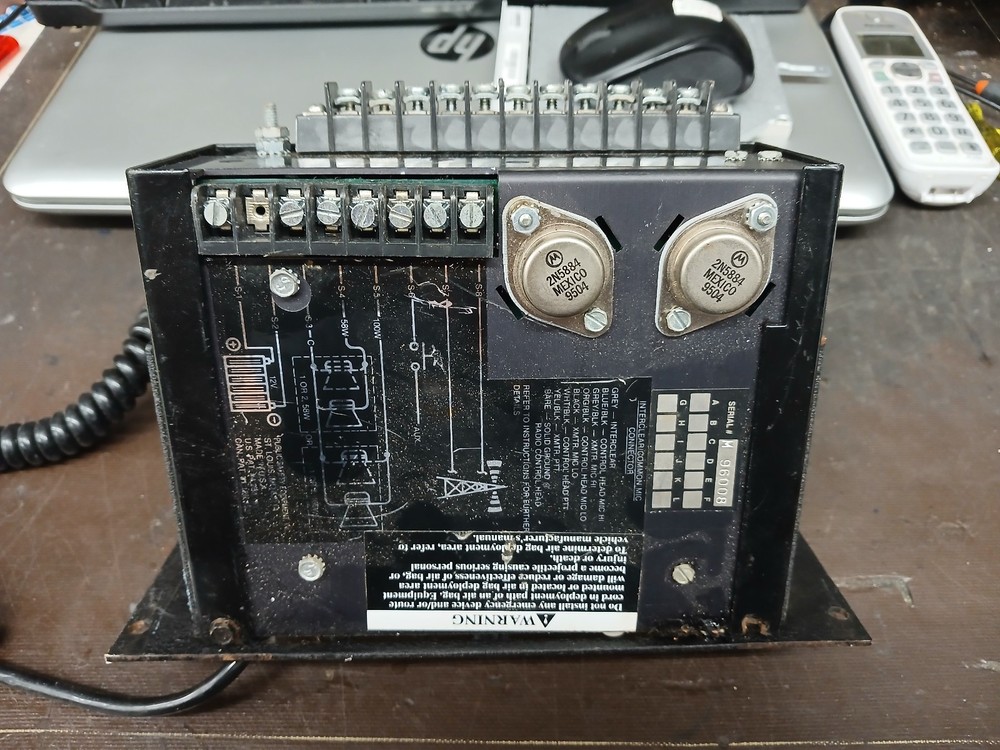 CODE 3 V-Con Model 3672L4 Radio with Microphone UNTESTED