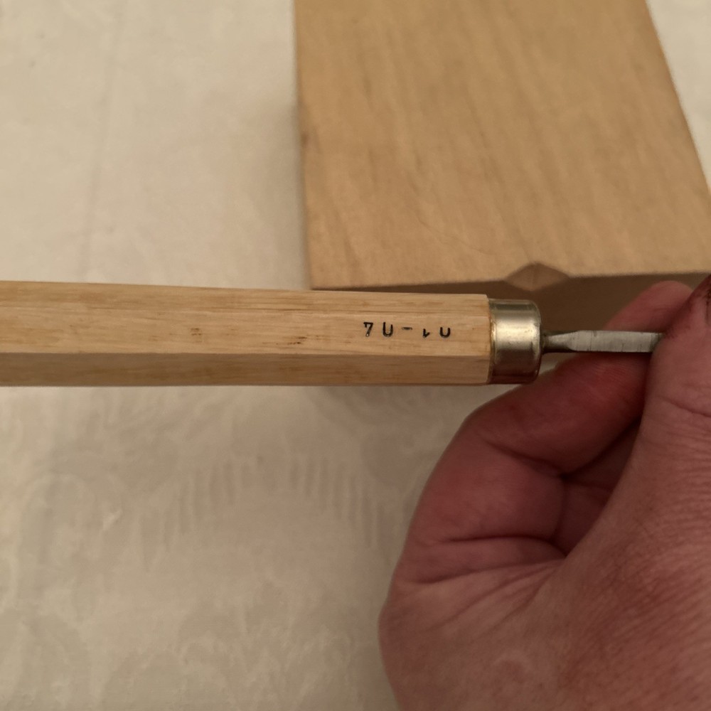 Hirsch # 1e / 4mm Intermediate Size Carving Gouge Sharp Excellent Condition