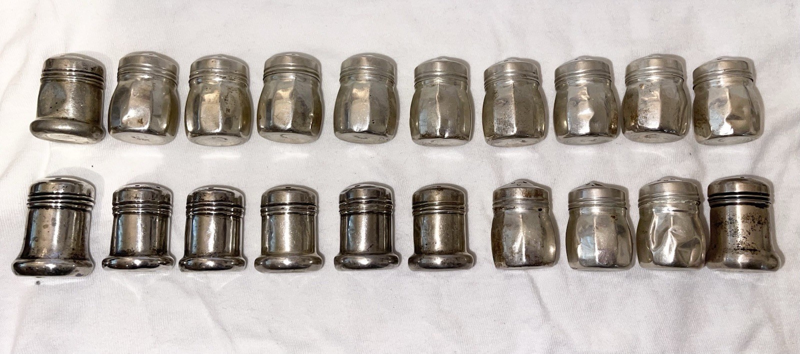 LOT of 20 Sterling Silver Salt & Pepper Mini Shakers 80 Grams ☚☚☚☚👀