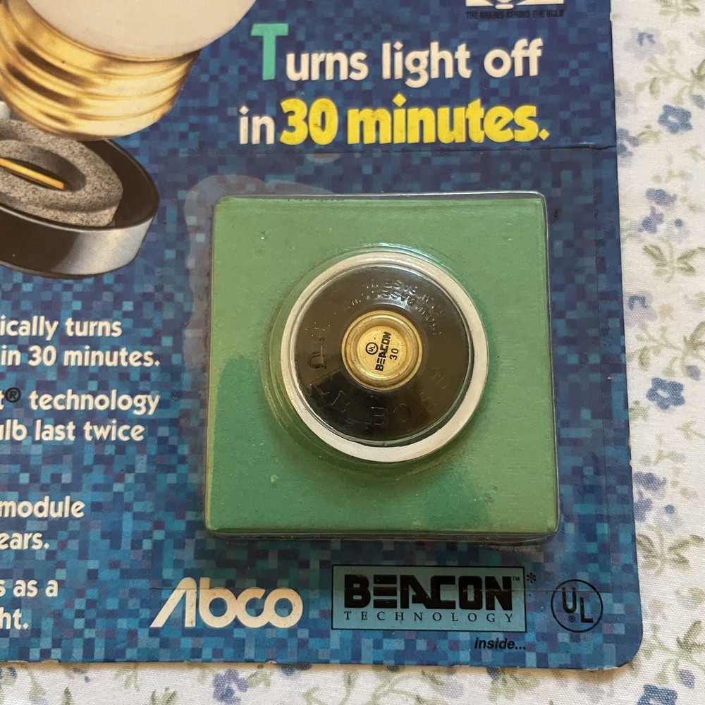 ABCO Beacon 30 Minutes Automatic Off Incandescent Light Bulb Control Button USA