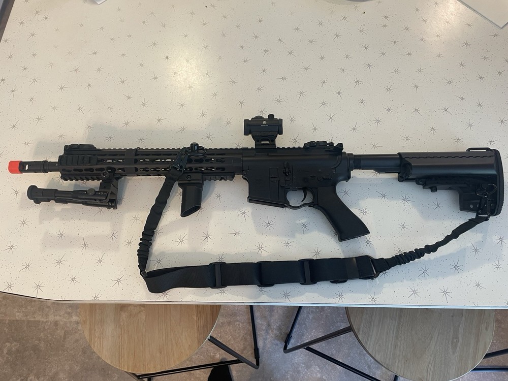 M4, with starter pack