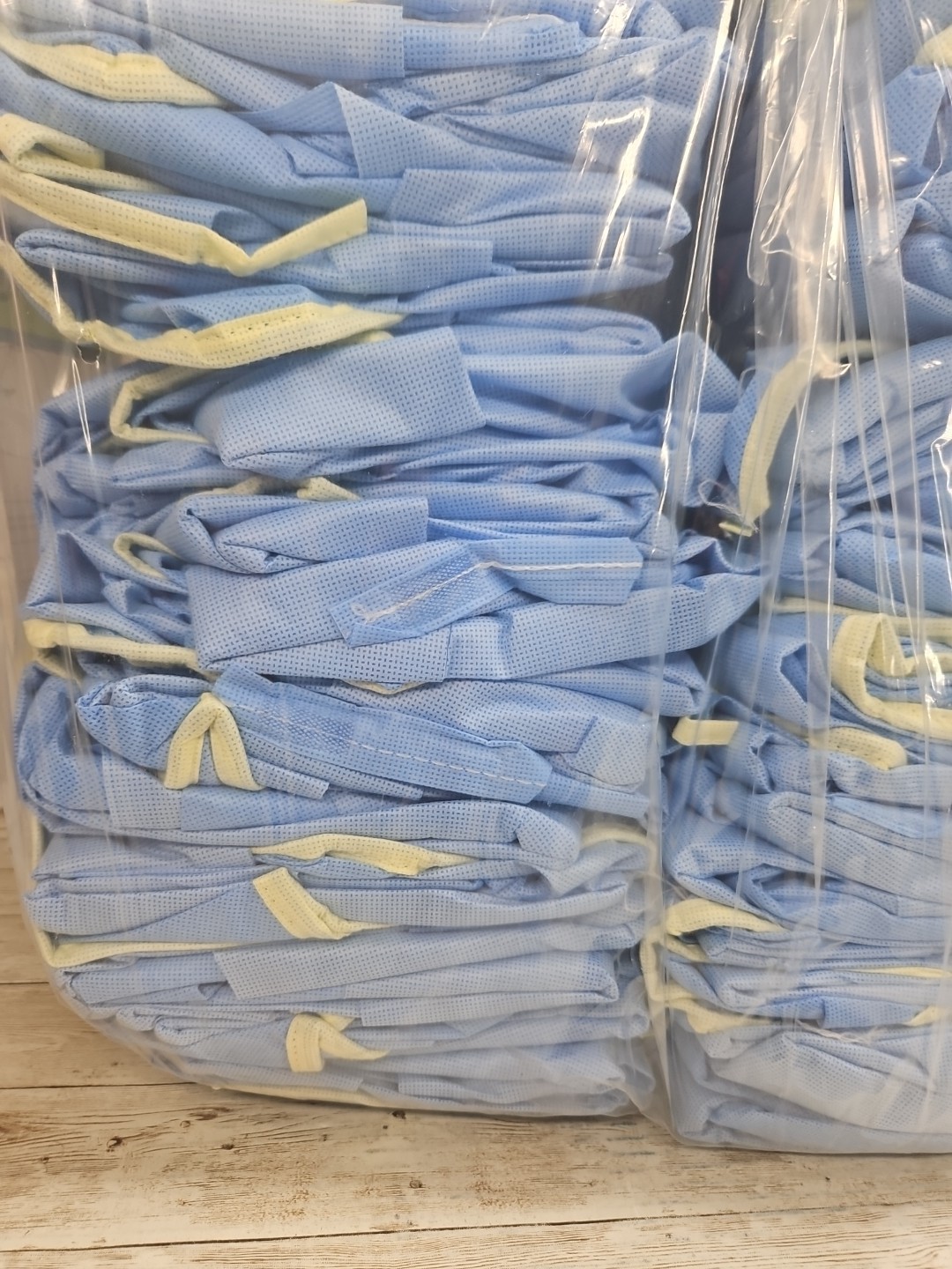 Halyard Surgical Gown Ultra With Polypropylene Fabric Size: LARGE *48-Pieces*
