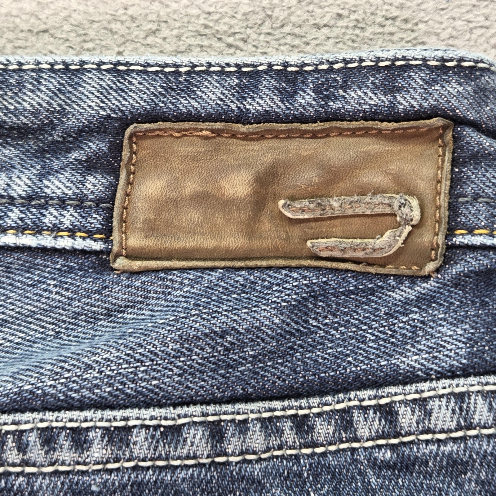 Diesel Zathan Jeans Mens 30x32 Blue Bootcut Made Italy 0071S