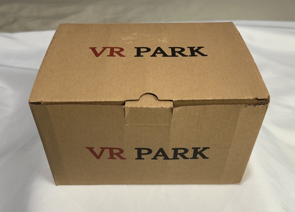 VR PARK Virtual Reality Headset with Remote for iPhone/Samsung/Android **NEW**
