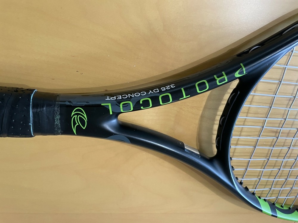 Solinco Protocol Concept 325 Grip 4-3/8” Good used condition