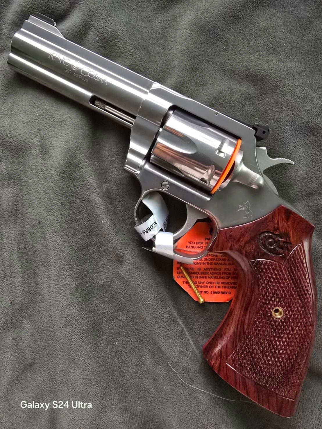 Colt grips fit New Colt King Cobra (2017,2019- present)The New Colt Viper 2024