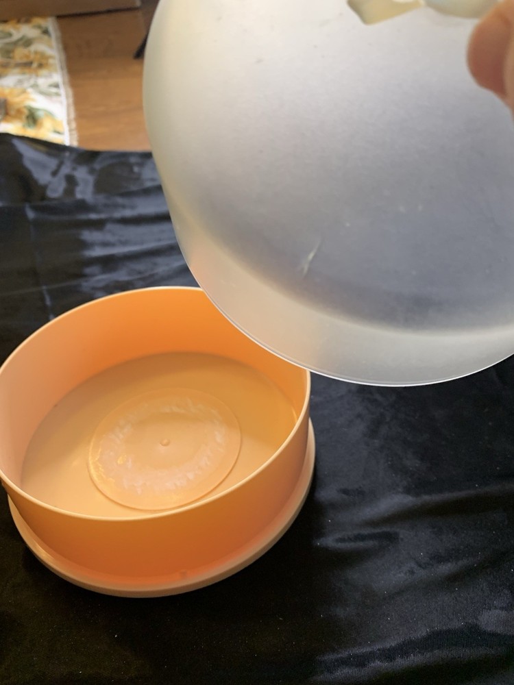 Vintage Chloe Dusting Powder Lily Container
