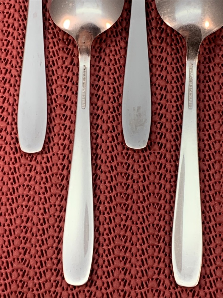 8 Teaspoons STARGLOW Wallace Stainless 5 7/8”