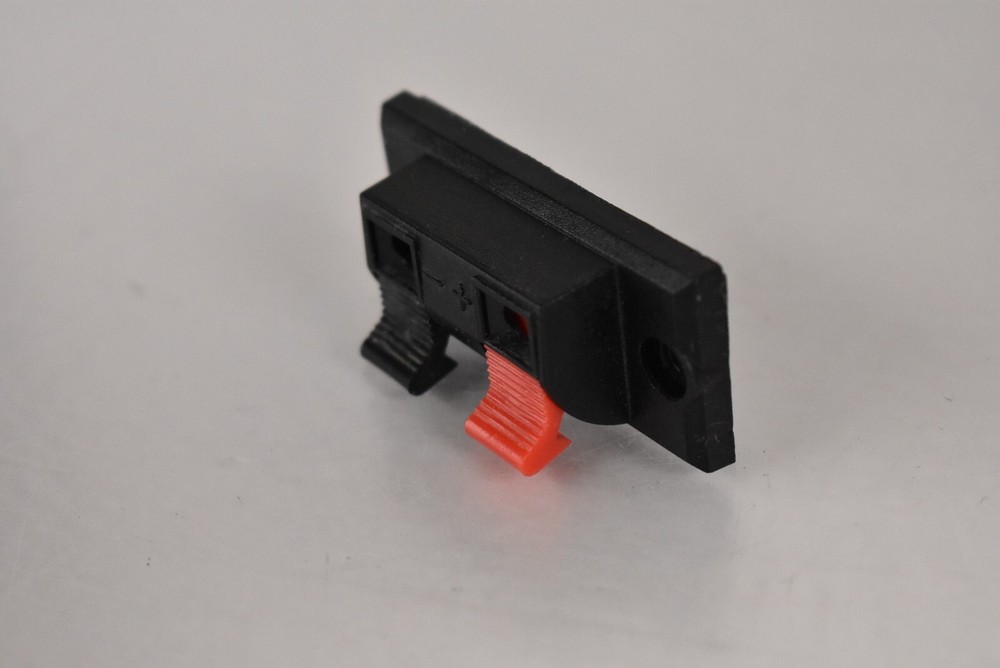 Single KLH Terminal Plate Binding Post Push Press