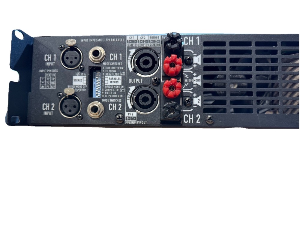QSC PLX 2402 Stereo Power Amplifier