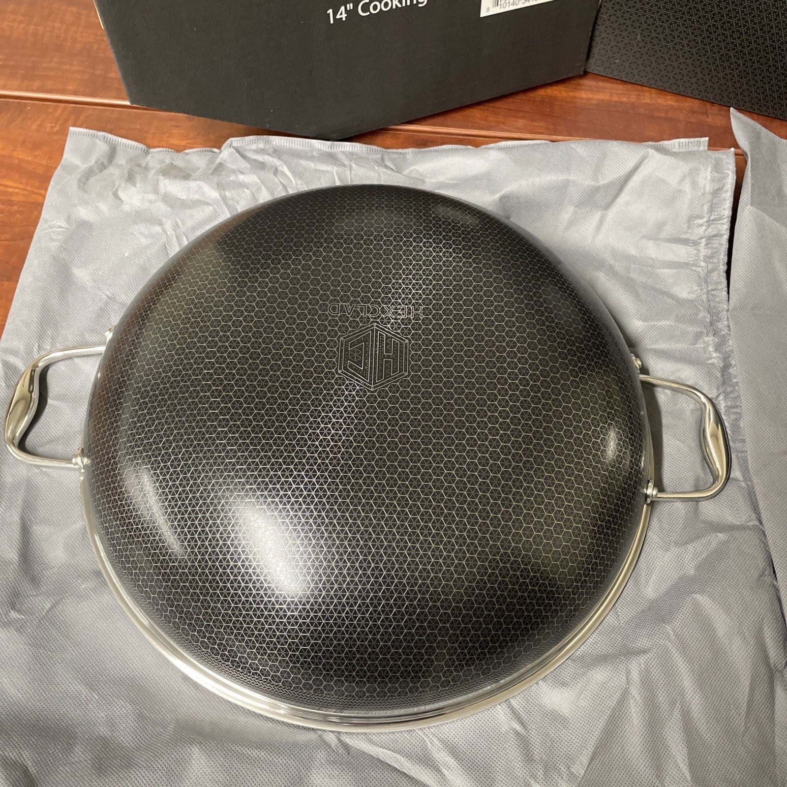 HexClad Hybrid Nonstick 14" Inch Wok W/ Stainless Steel Lid