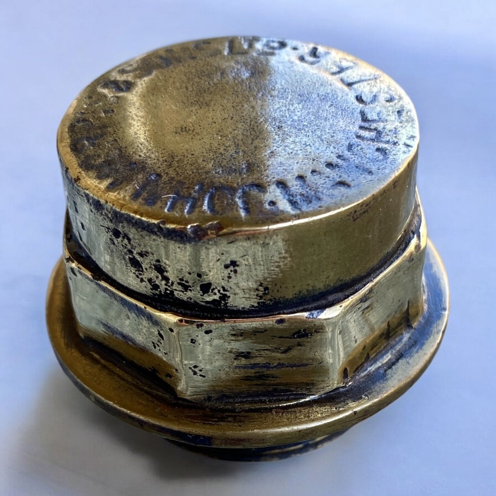 John Morris and Sons LTD Manchester Threaded Hubcap Fire Engine External Thread
