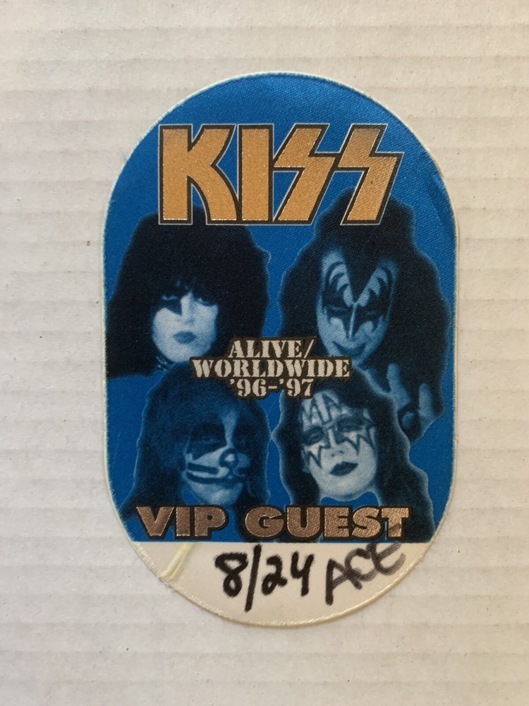VINTAGE - KISS Alive 96-97 VIP Pass - Simmons Stanley Criss Frehley