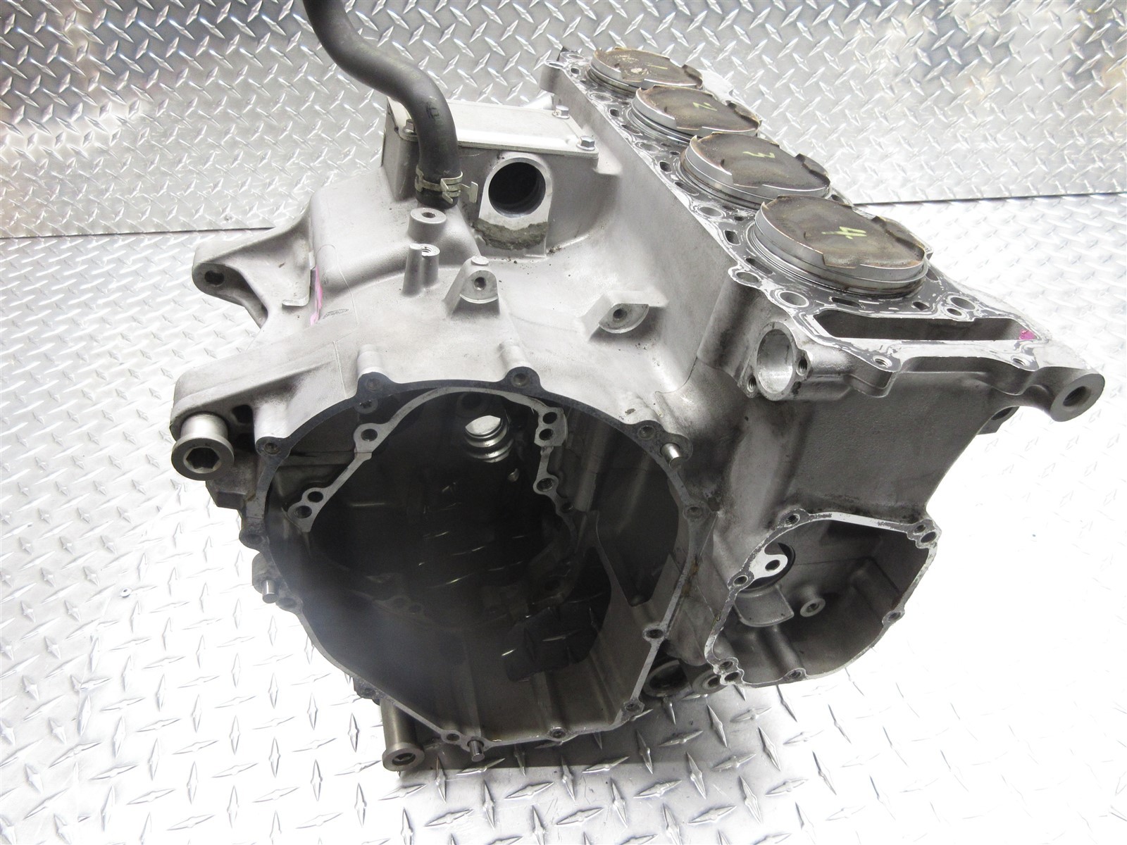 2012 11-15 Kawasaki ZX10R ZX1000 ZX10 Crankcase Case Engine Motor Block Piston