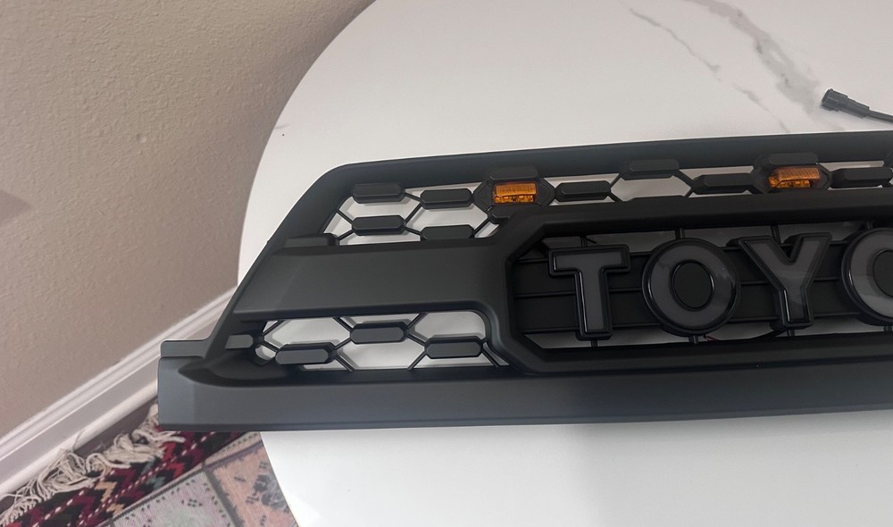 4Runner 2003 2004 2005 Matte Black Grill W/3LED and LED letters