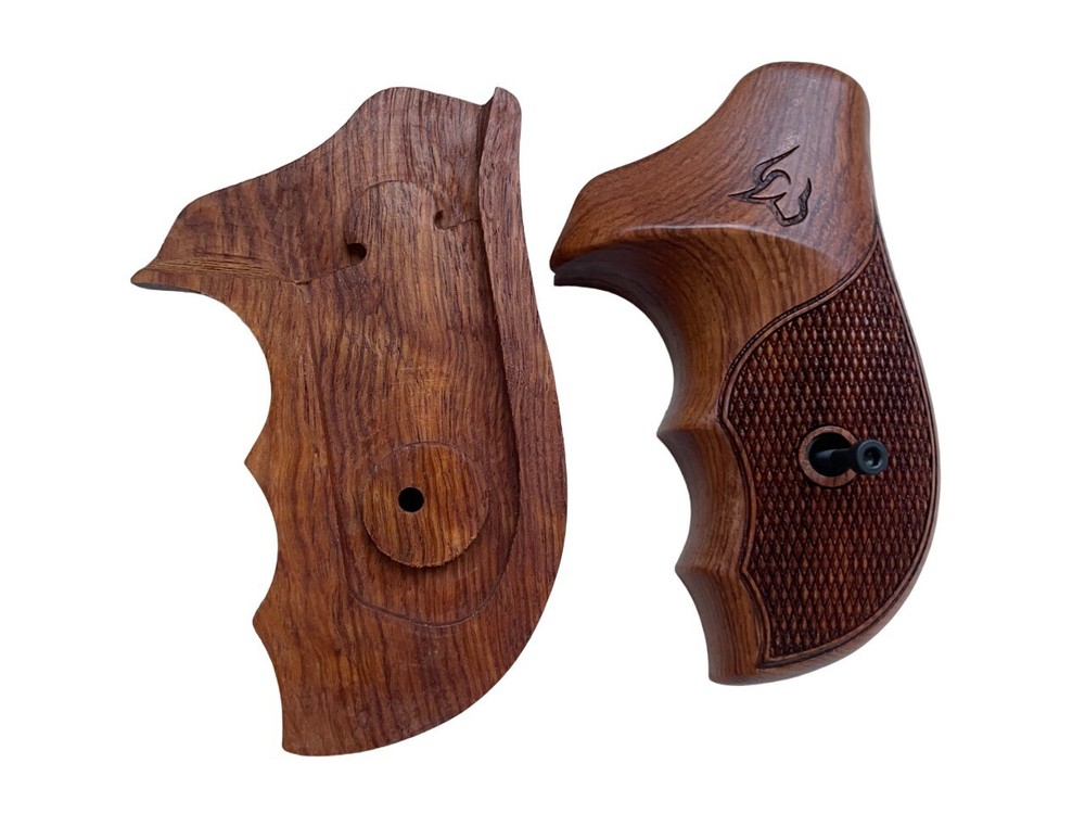 Cool Combat Grips for Taurus TRACKER/JUDGE 17 44 627 692 Compact Frame Checker