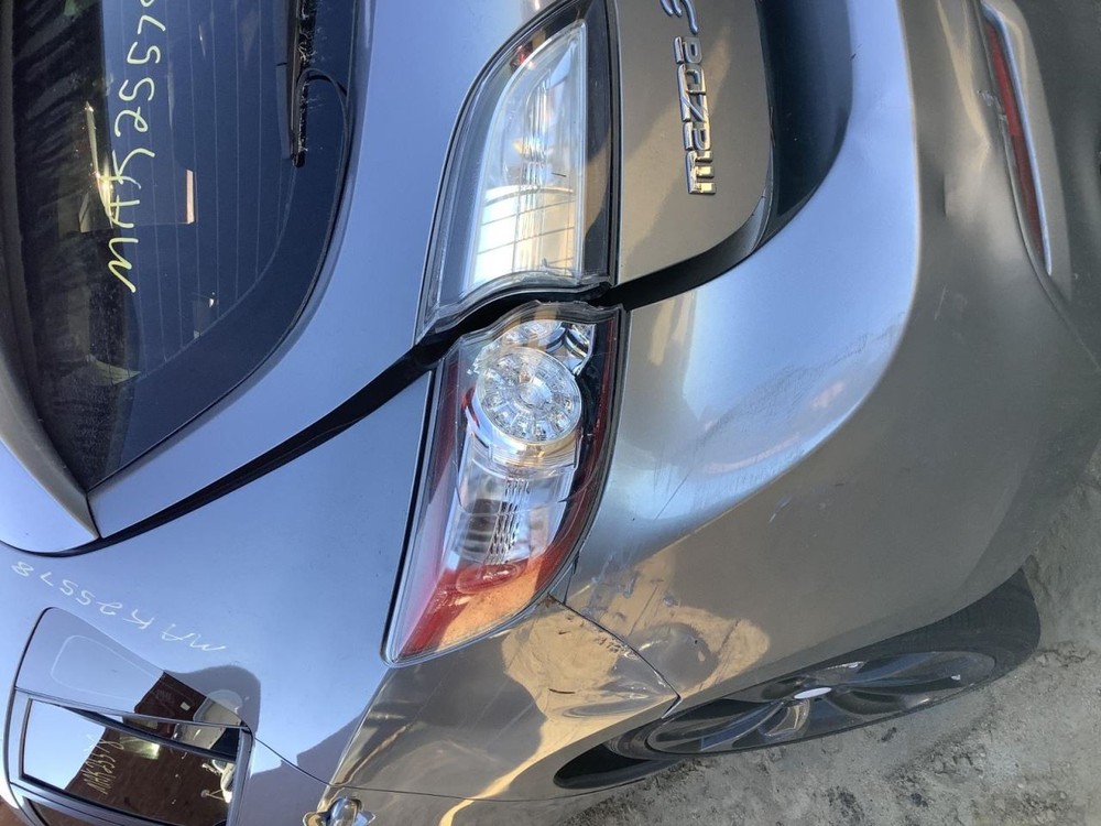 Fuse Box Engine Fits 10 MAZDA 3 4883111
