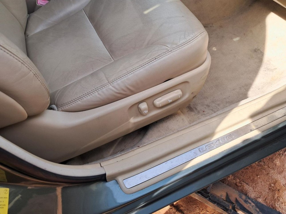 ES330 2005 Glove Box 5012744