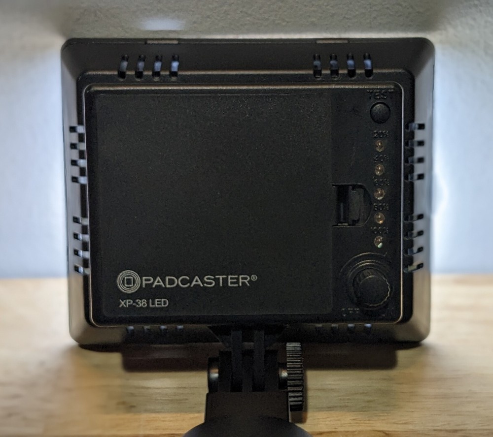 Padcaster Xp-38 Led Video Light Variable Brightness Daylight Balanced Tested