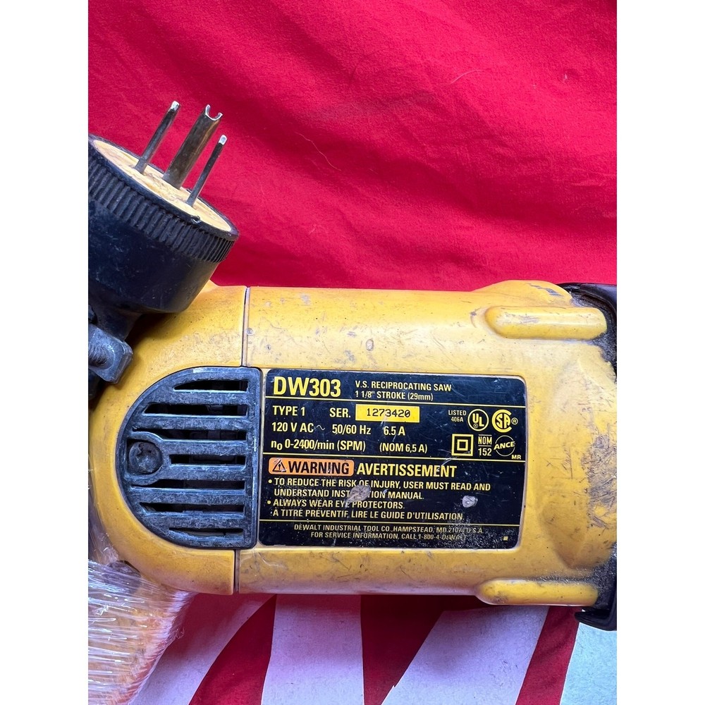 DeWalt DW303 Variable Speed Reciprocating Saw - Tested & Working