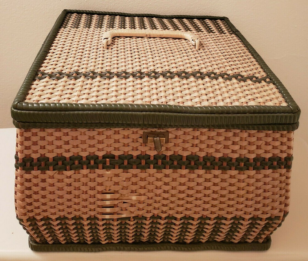 Sewing Basket Vintage With Fabric Lining