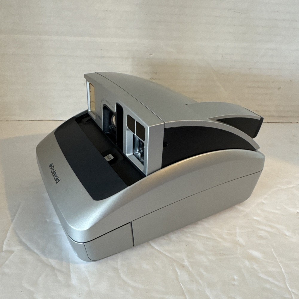 VINTAGE Polaroid One 600 Camera Auto Focus grey