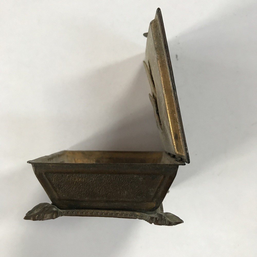 W. Avery & Son Redditch Footstool Needle Case