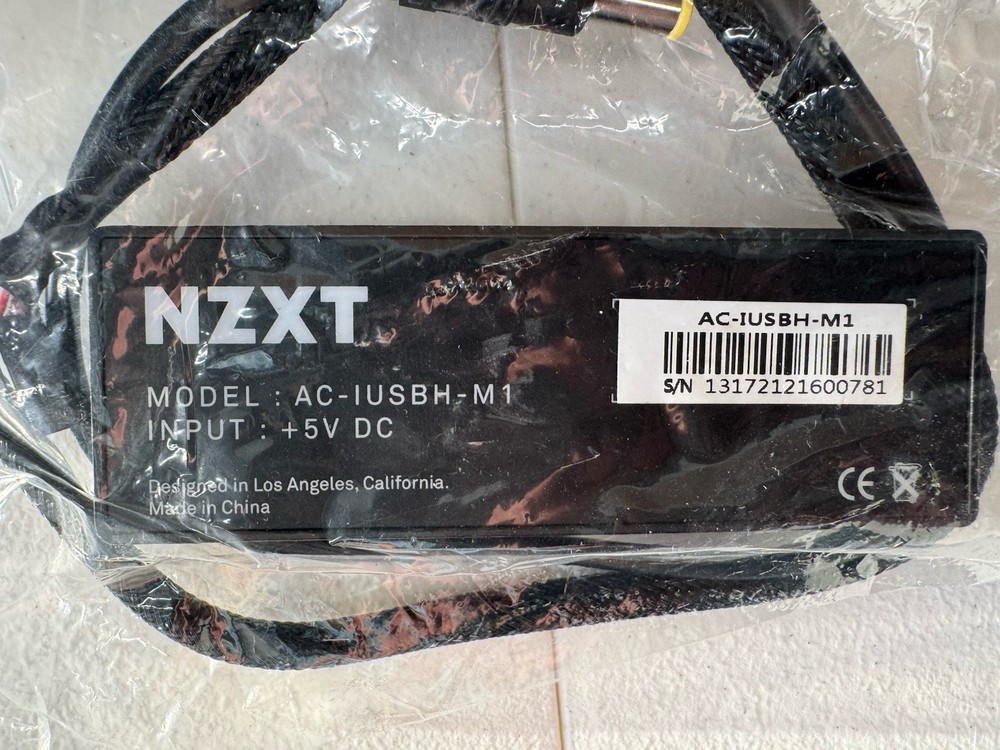 NZXT Internal USB Hub Controller, Black (AC-IUSBH-M1)