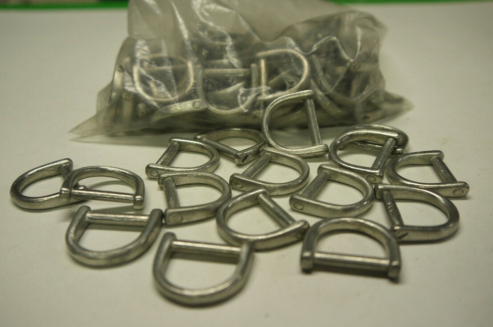 Wholesale 3/4" Silver matte D ring. for 70 pieces.