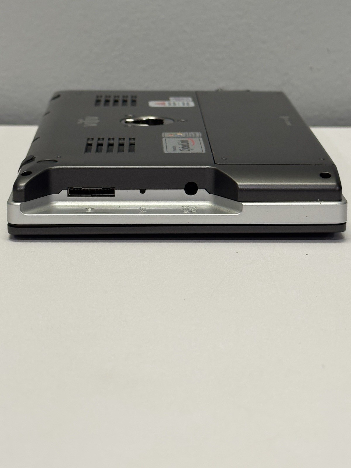 Viliv X70 7 inch Portable Computer Touch Screen Tablet Windows XP & Cover *READ*