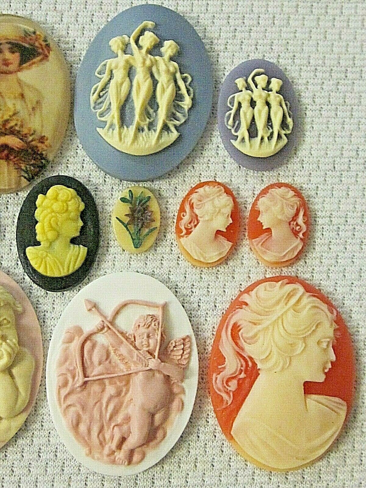 * SALE * VTG 15 CAMEOS 40x30mm HUGE LOT THK JEWELRY RESIN FINDINGS REPAIR CRAFTS