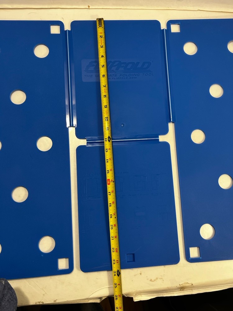 Flip Fold Ultimate Folding Tool for Laundry Blue Plastic USA w/box & instruction