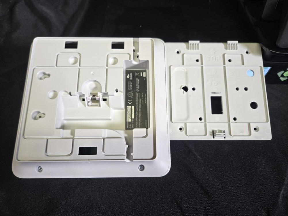 Revolabs Executive Elite Wireless Microphone System