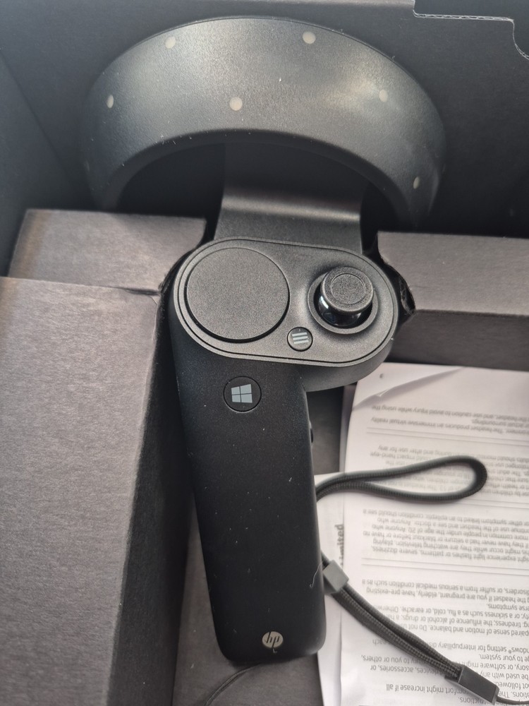 HP VR 1000-100Windows Mixed Reality Controllers – Pair - Set – Tested & Working