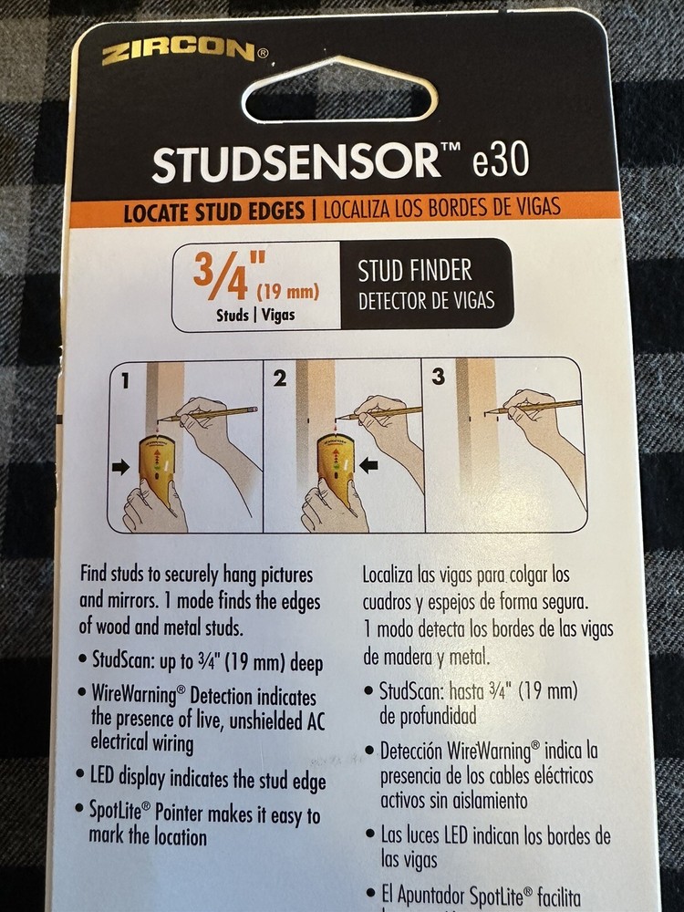 NEW - Zircon StudSensor e30 Stud Finder With Wire Warning + Bonus Hooks & Nails