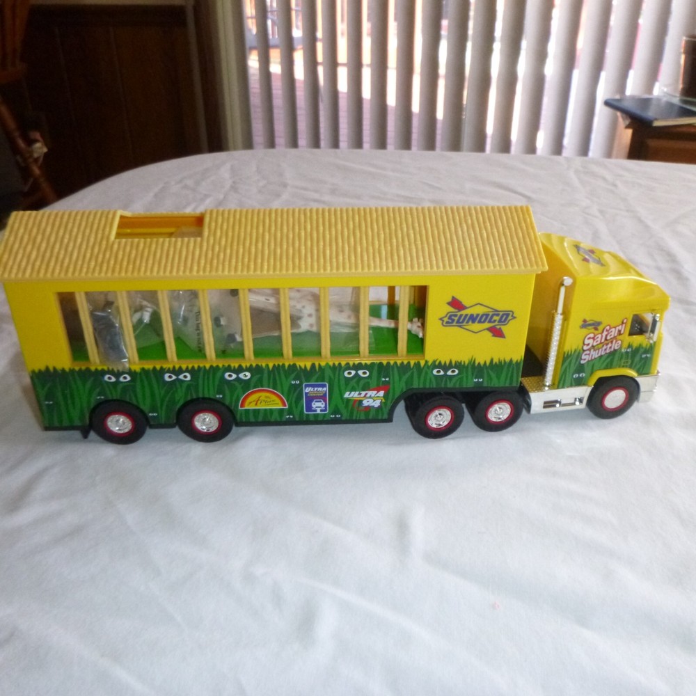 Vintage, Sunoco Safari Shuttle
