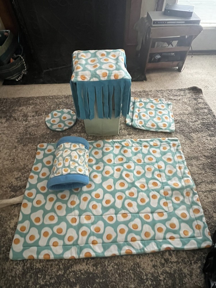 C And C Fleece Cage Sets