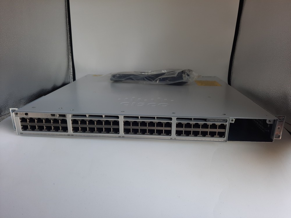 Cisco C9300-48P-A Catalyst 9300 Switch 48-port PoE+ Network Advantage