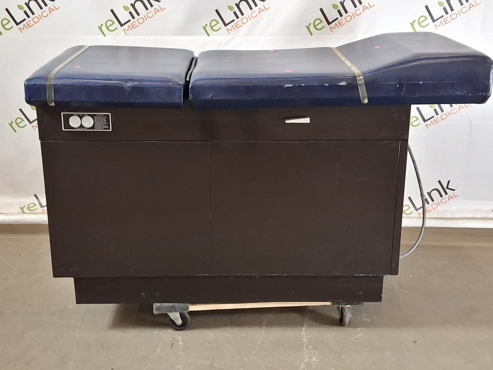 Midmark Ritter 100 Exam Table