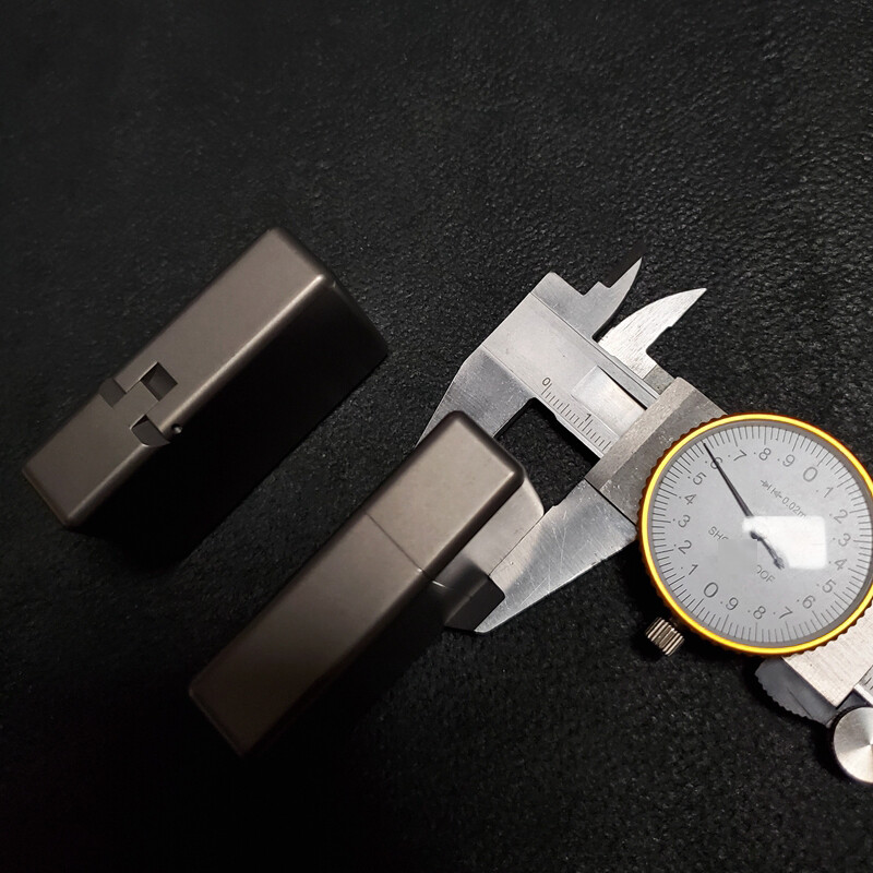 EDC Titanium Alloy Square Box Large Hinge Thick Shell Windproof Portable Tools