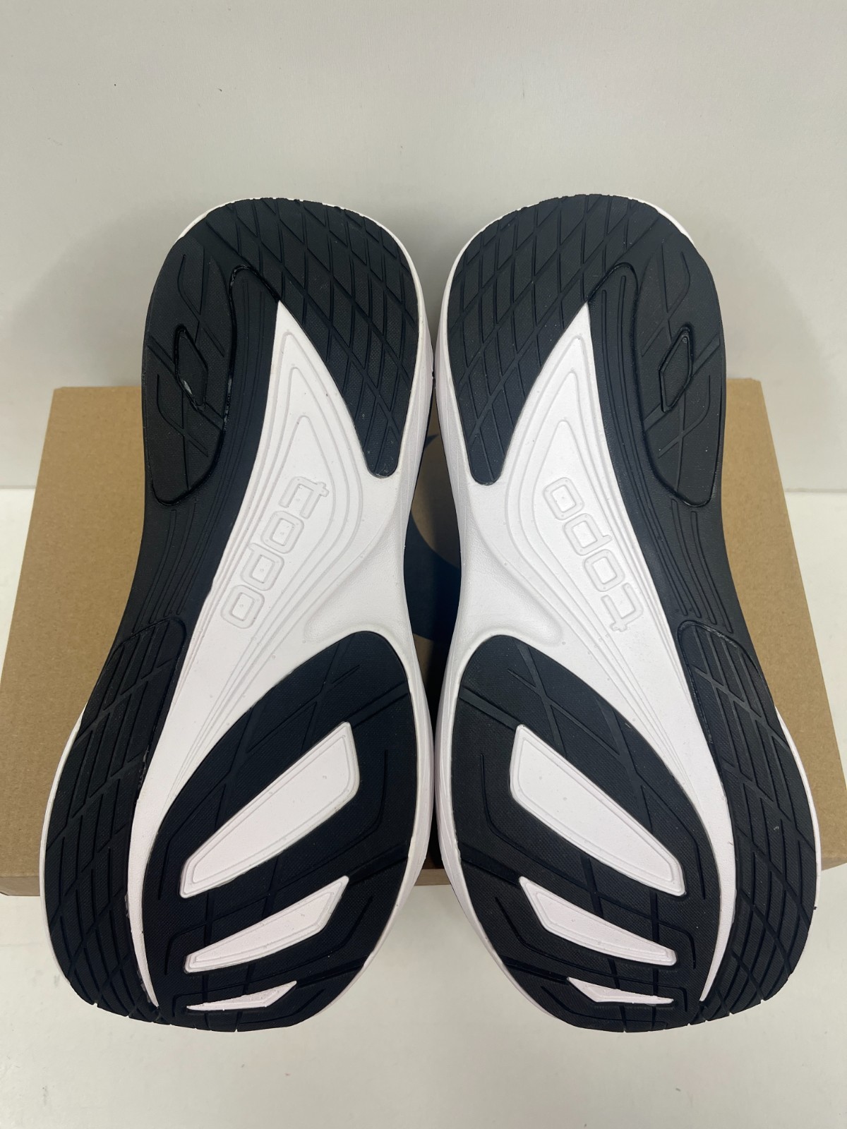 TOPO Ultrafly 5 -- Women's Running Shoes -- NEW