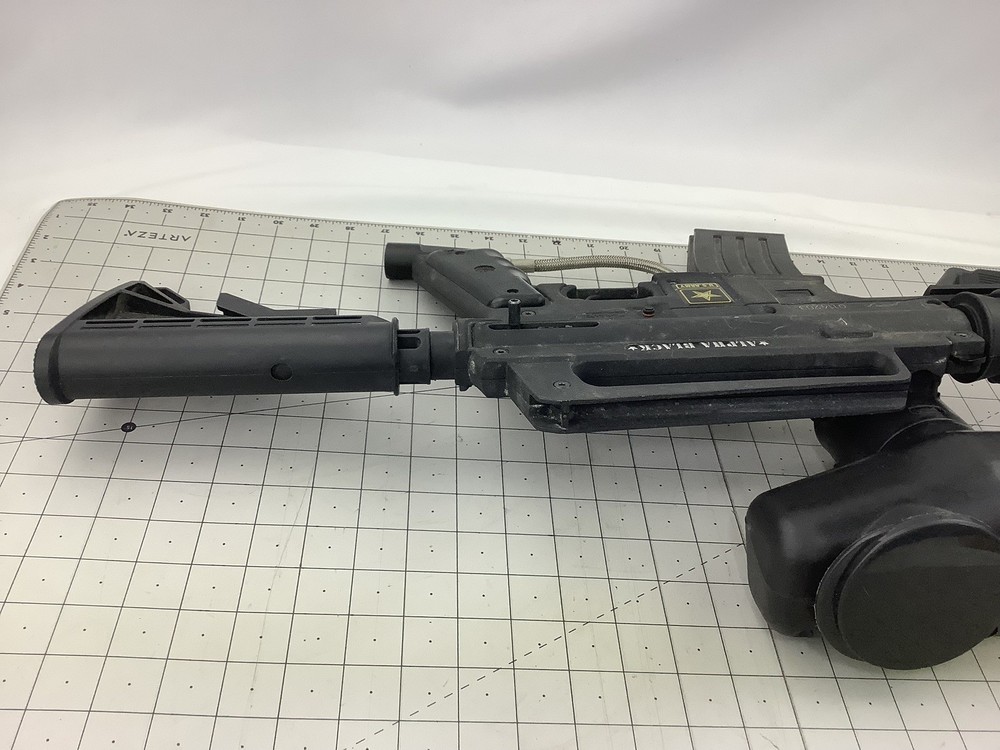 Tippmann Alpha black paintball marker with e trigger and cyclone feed untested