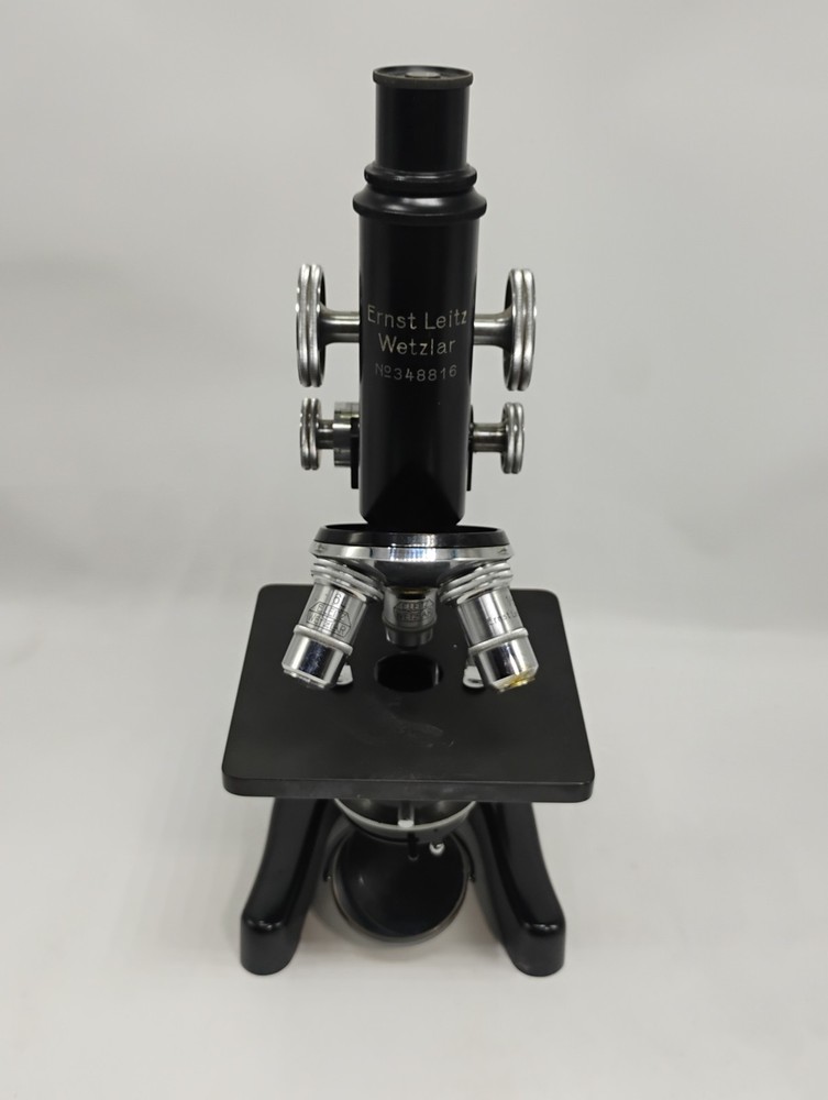 Vintage Antique Eernst Leitz Wetzlar Microscope With Worn Aged Case Untested