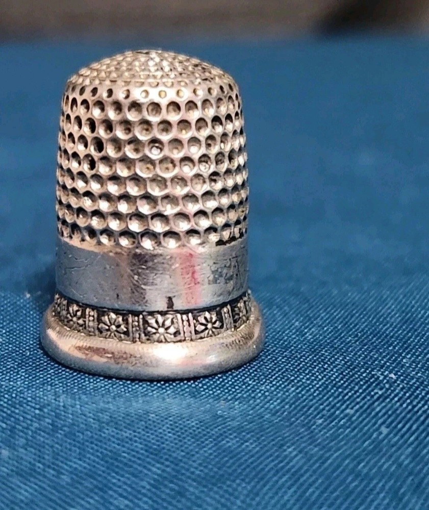 Antique Simons Bros Co Thimble Size 8