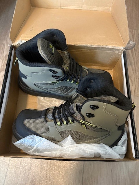 Wading Boots Fishing Shoes, w/ Rubber/Felt Sole, Fly Fishing, Size 11,Free Ship