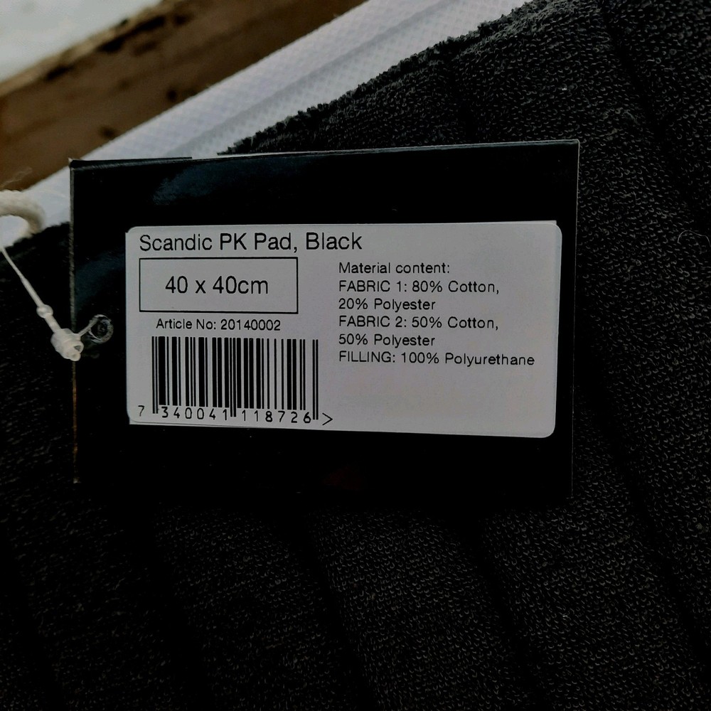 NWT BACK ON TRACK SCANDIC Pair 40x40 cm Performance Wraps Black